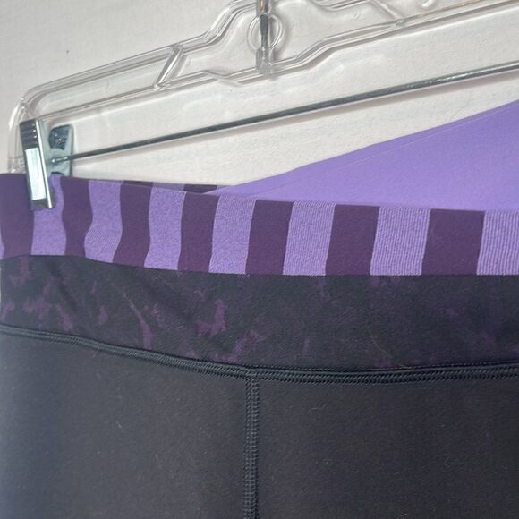 Lululemon Wunder Under Purple Stripe Astro Pants. Size 6. - Picture 4 of 8